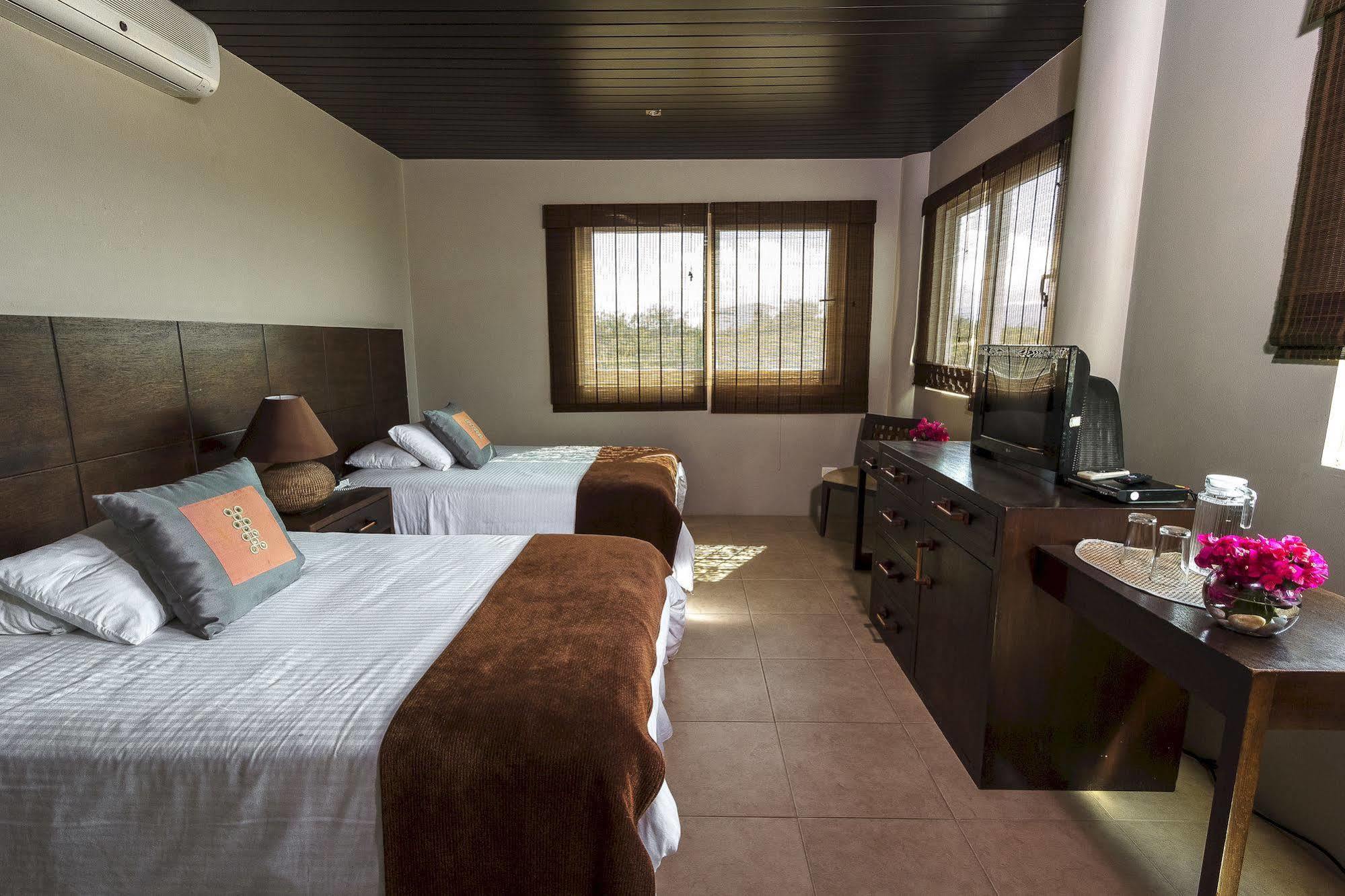 Iguana Crossing Boutique Hotel بْوُرتو فيلاميل المظهر الخارجي الصورة